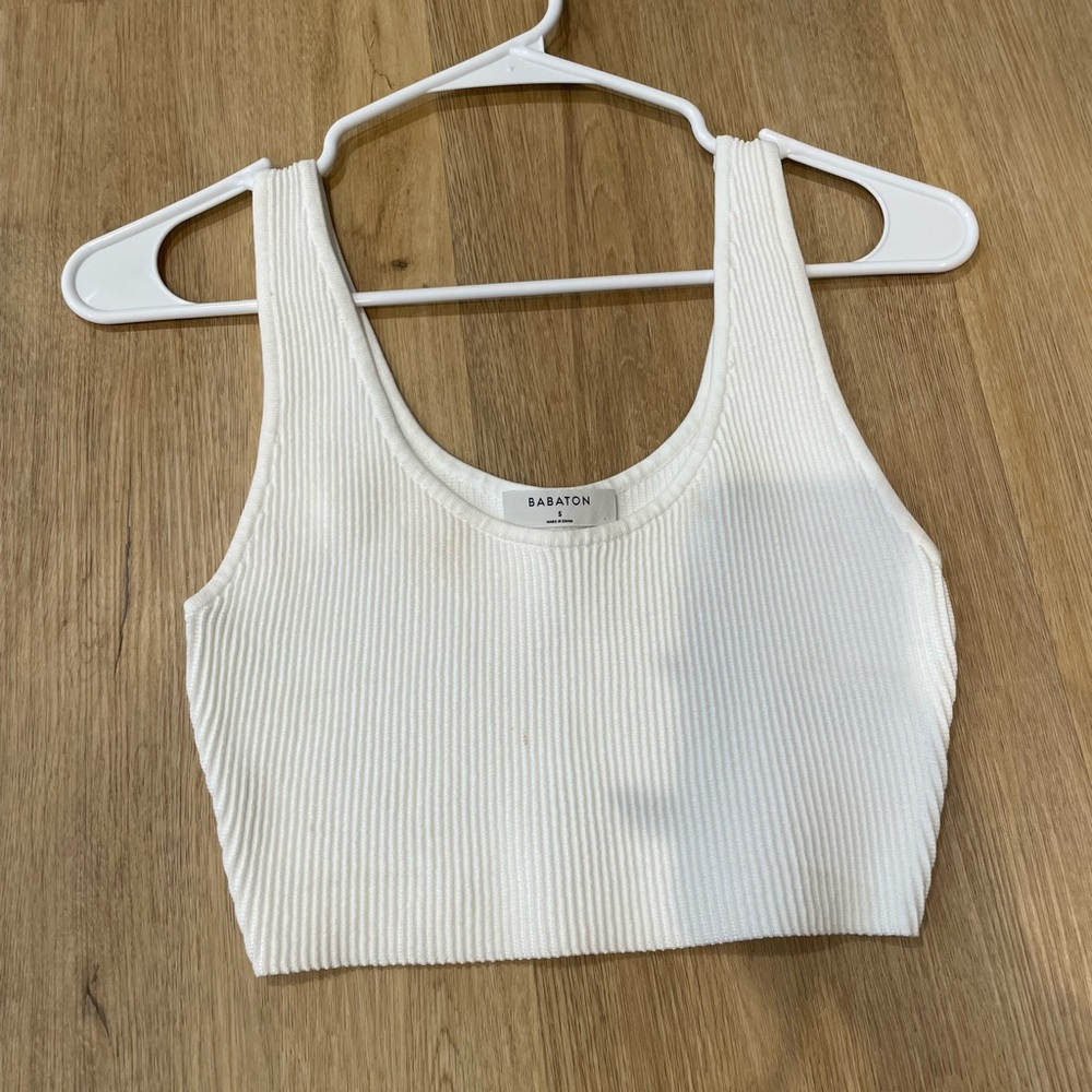 Aritzia. Size S.